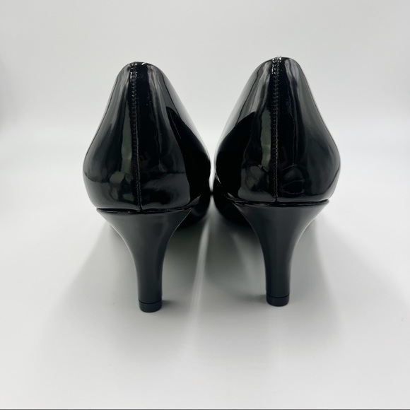 9.5W 9.5 WIDE LifeStride Parigi Black Patent Vegan Faux Leather Pump Heels - Picture 9 of 16